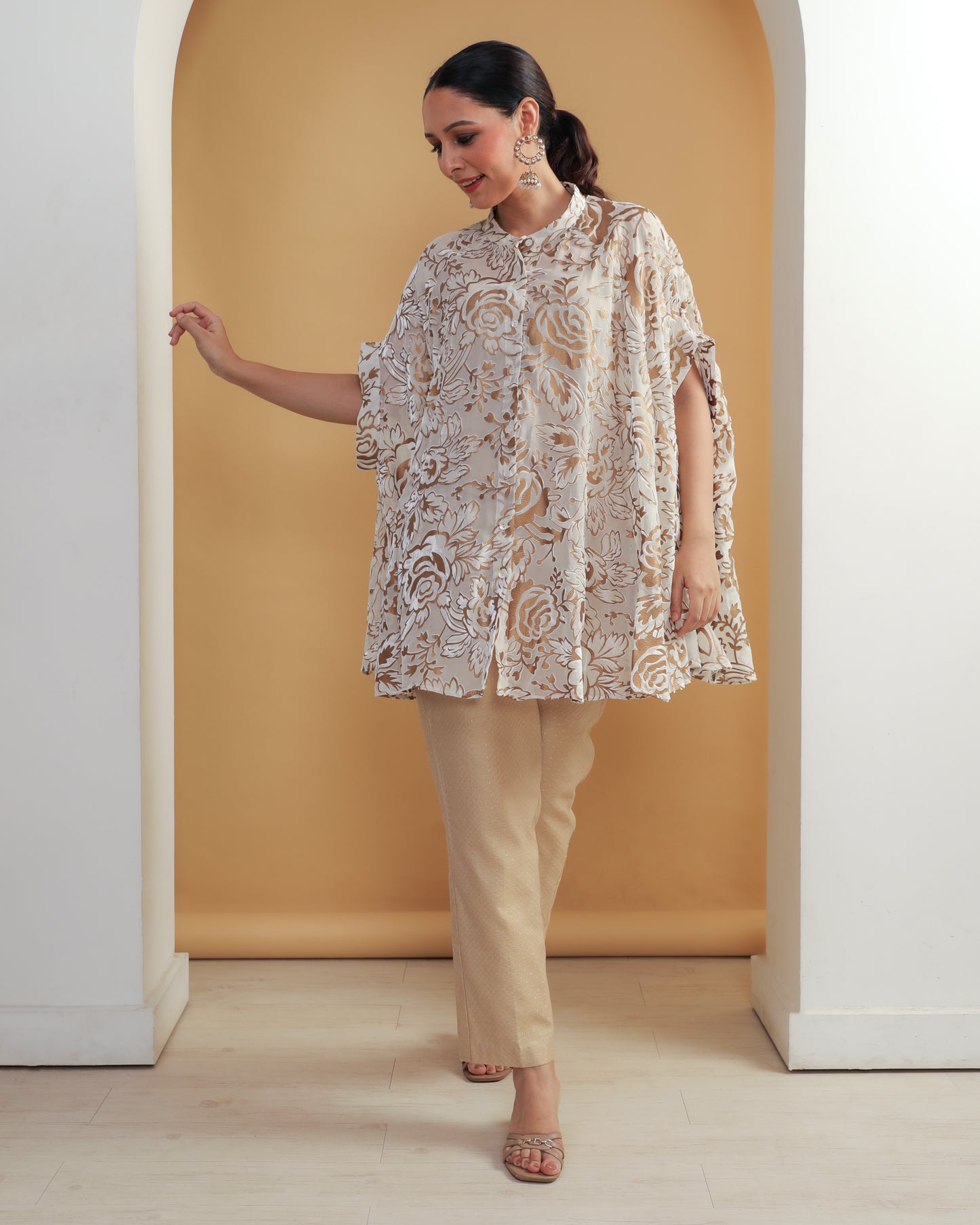 Devoré Velvet Cape Shirt OFF White