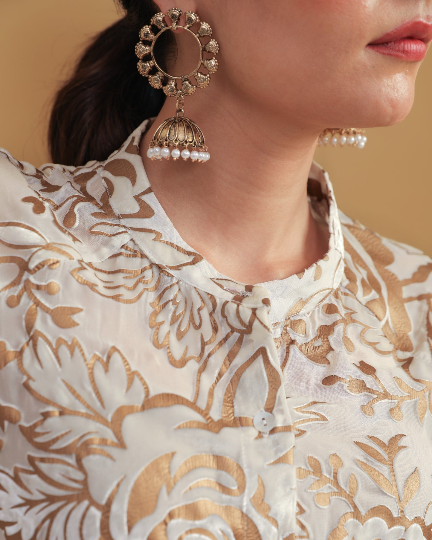 Devoré Velvet Cape Shirt OFF White