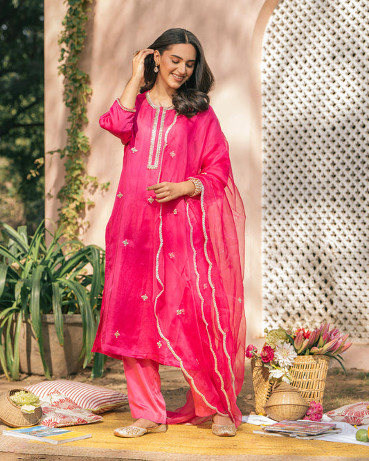 Fuchsia Tunic Set with Organza Dupatta, Resham French Knot Embroidery