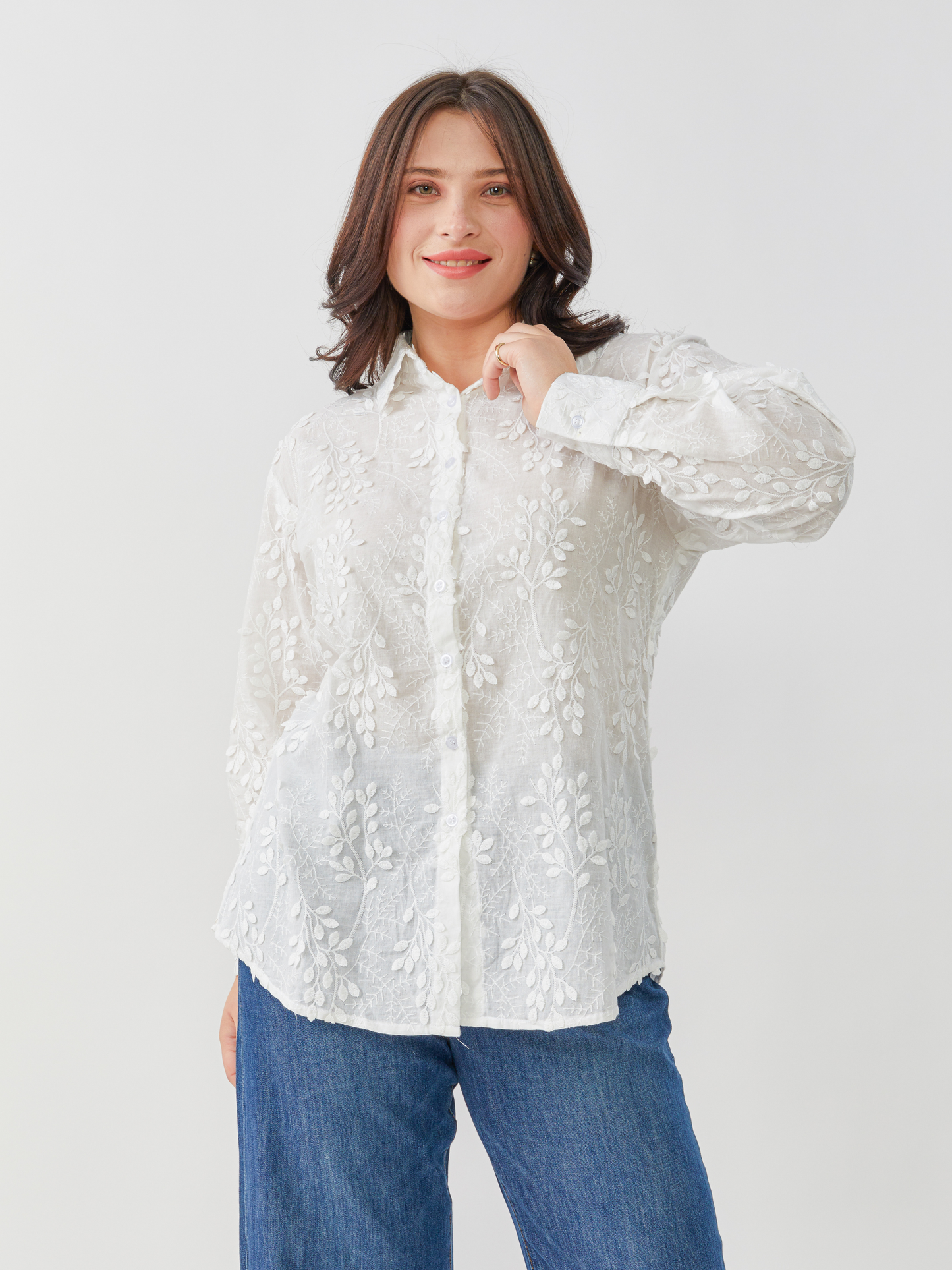 Fika White Shirt With 3d Embroidery