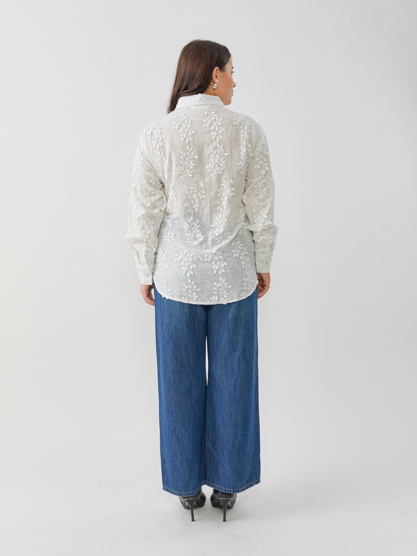 Fika White Shirt With 3d Embroidery