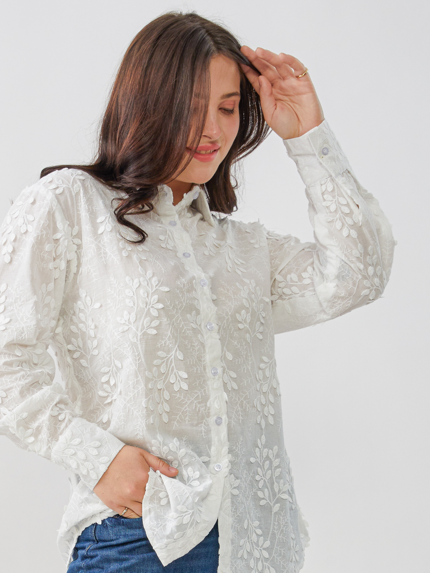 Fika White Shirt With 3d Embroidery