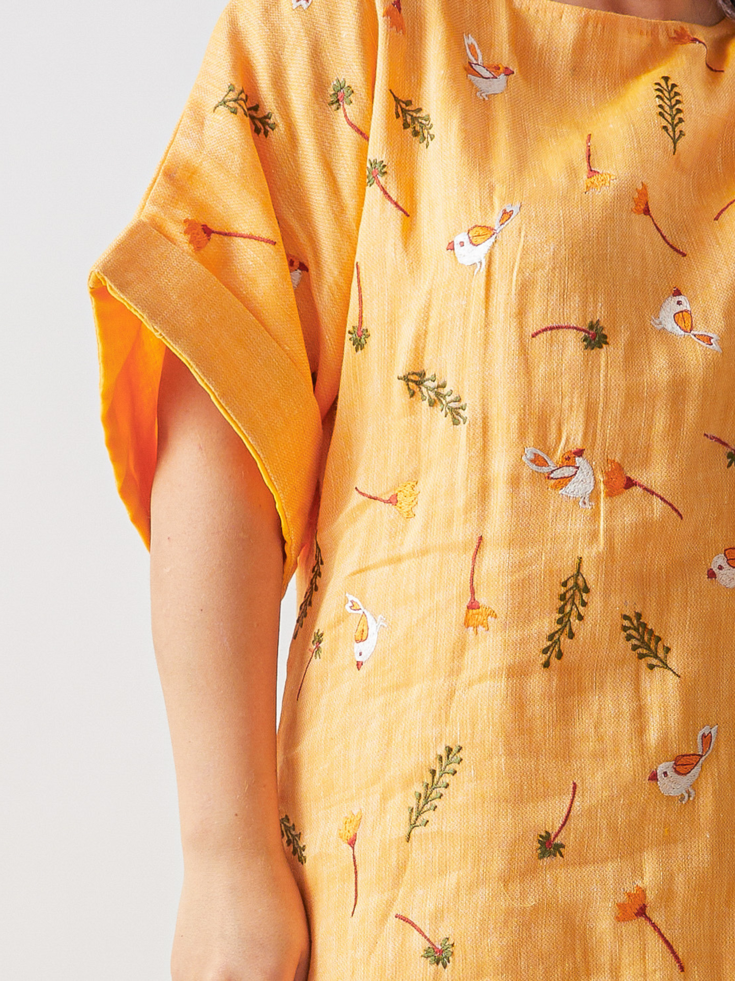 Haru Oversized Dress With Single Tanka Bird Embroidery