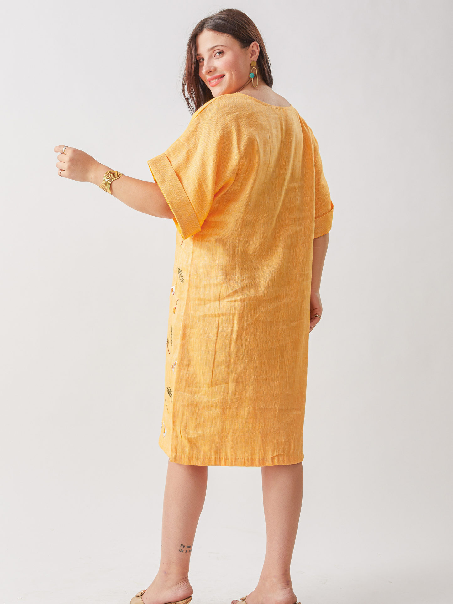 Haru Oversized Dress With Single Tanka Bird Embroidery